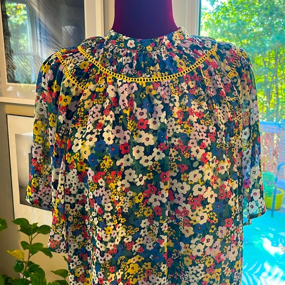 Flower Power! NWOT!! - Picture 1 of 5